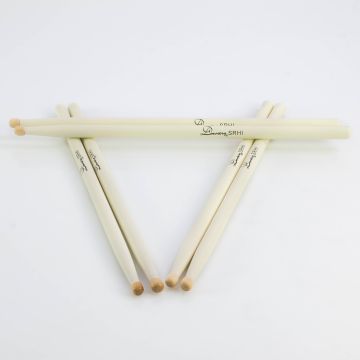 Marching Drumsticks WALTROM mit Nylonkopf aus Ahorn, weiß